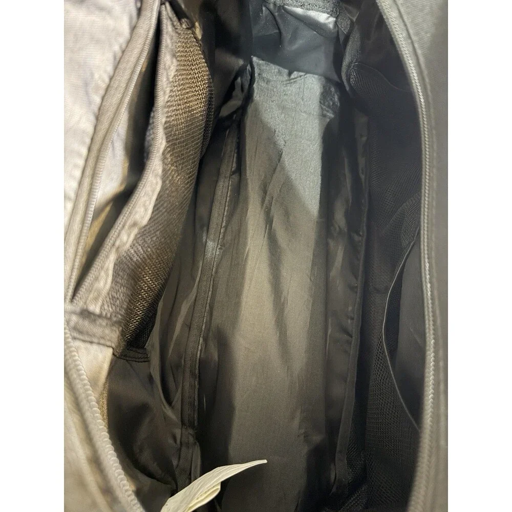 Puma Black & White Logo Gym Bag / Duffel Bag w/ Shoulder Strap - Excellent Cond.